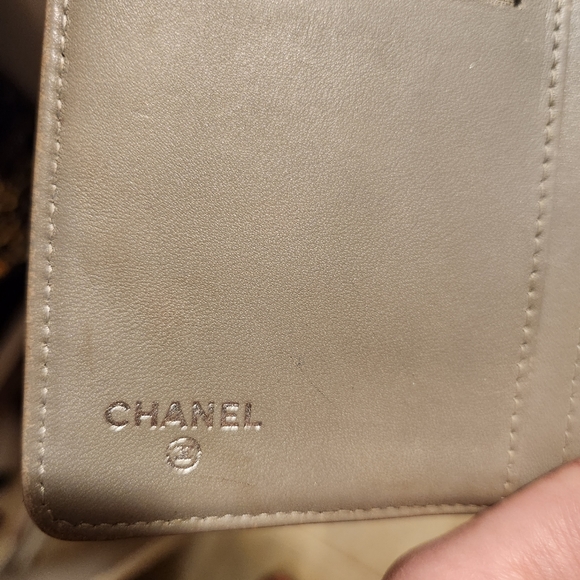 Chanel Wallet/ Organizer - Picture 4 of 14